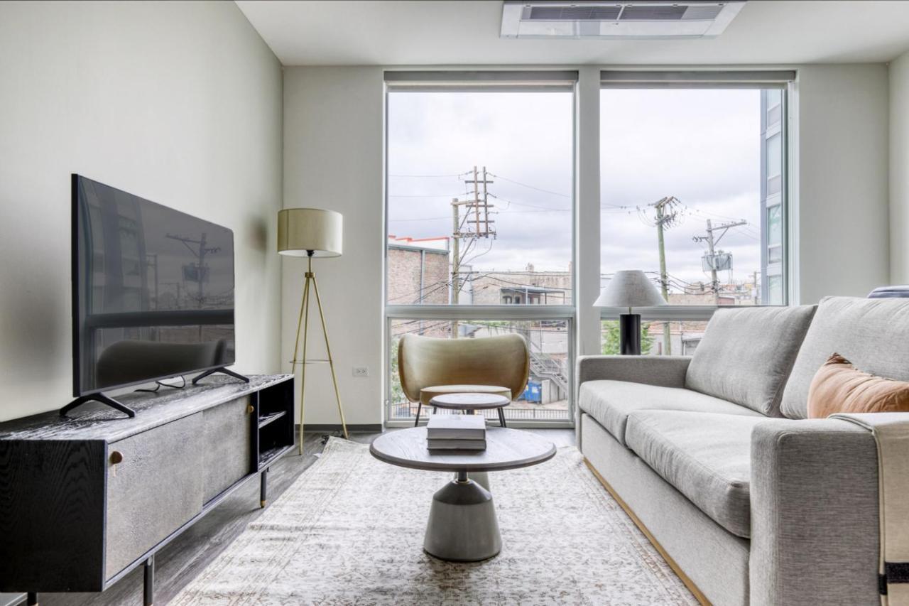 Apartment Logan Sq W Roof Gym 1 Block To L Chi-475 *