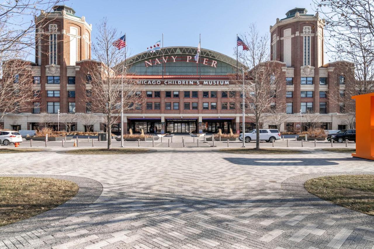 Apartment Gold Coast 2 Bedroom Nr Cta Oak St Shopping Chi-175 Chicago