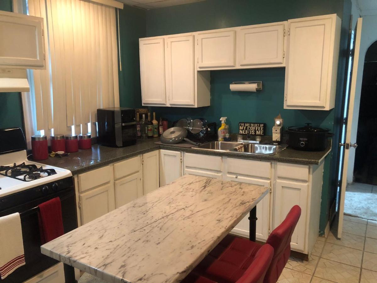 Homestay A Hidden Gem, Approx 15 Mins To Downtown Chicago!