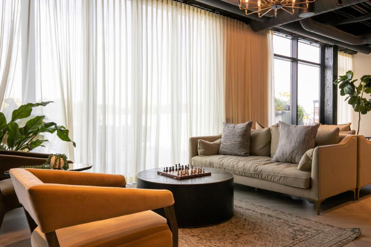 Logan Square 2br W Pool Lounge Gym Nr L Chi-869 Chicago