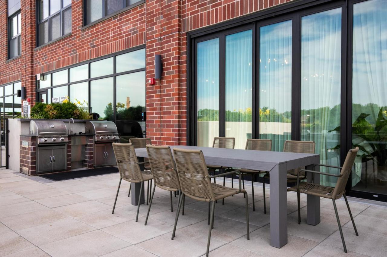 Apartment Logan Square 2br W Pool Lounge Gym Nr L Chi-869 *