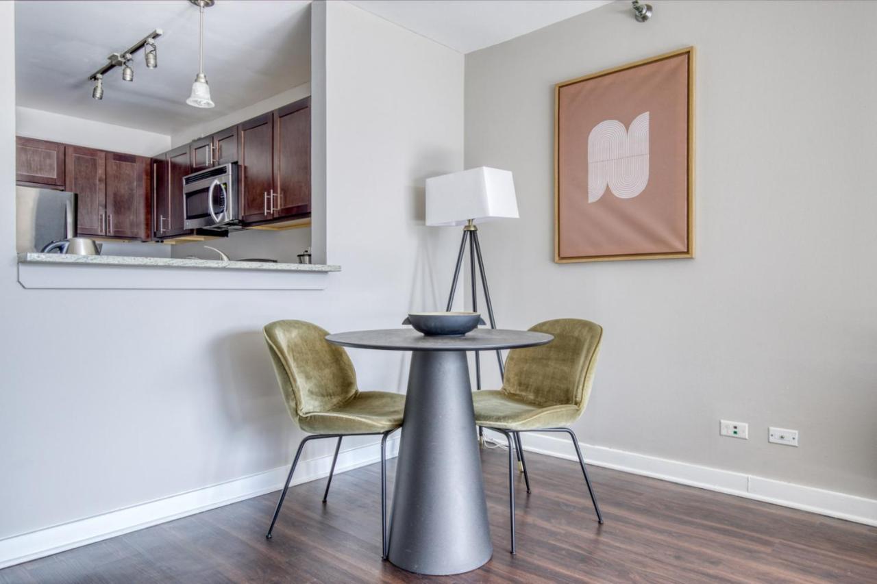 Streeterville W Pool Gym Nr Park Chi-581 Apartment *