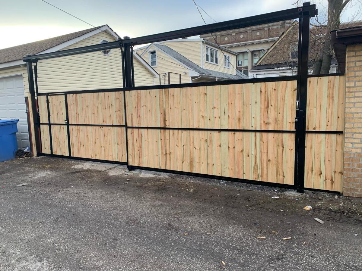 Homestay A Hidden Gem, Approx 15 Mins To Downtown Chicago! *