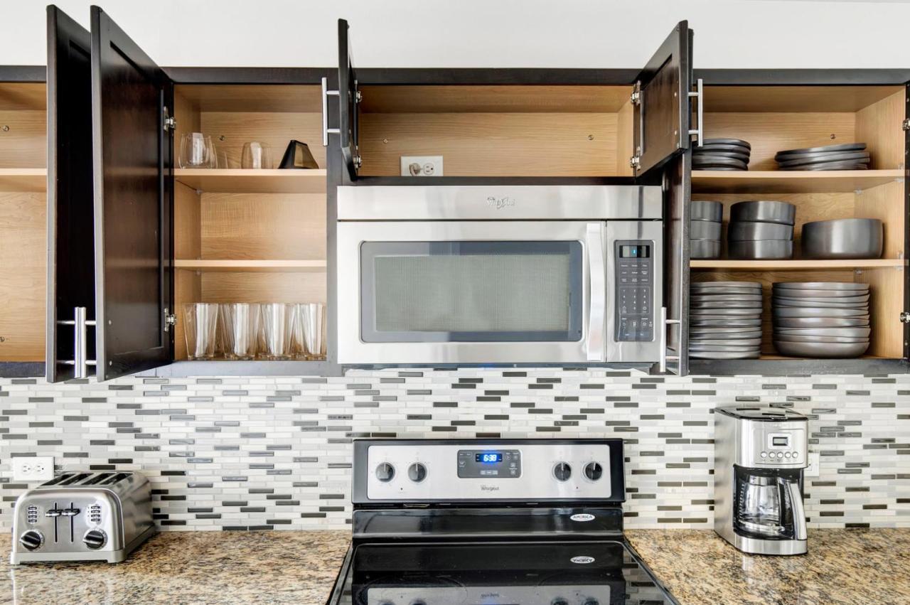 Apartment Gold Coast 3br W Gym Roof Nr Water Tower Chi-392