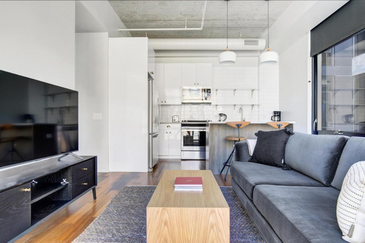 River N 1br W Gym Pool Wd Nr Mag Mile Chi-440