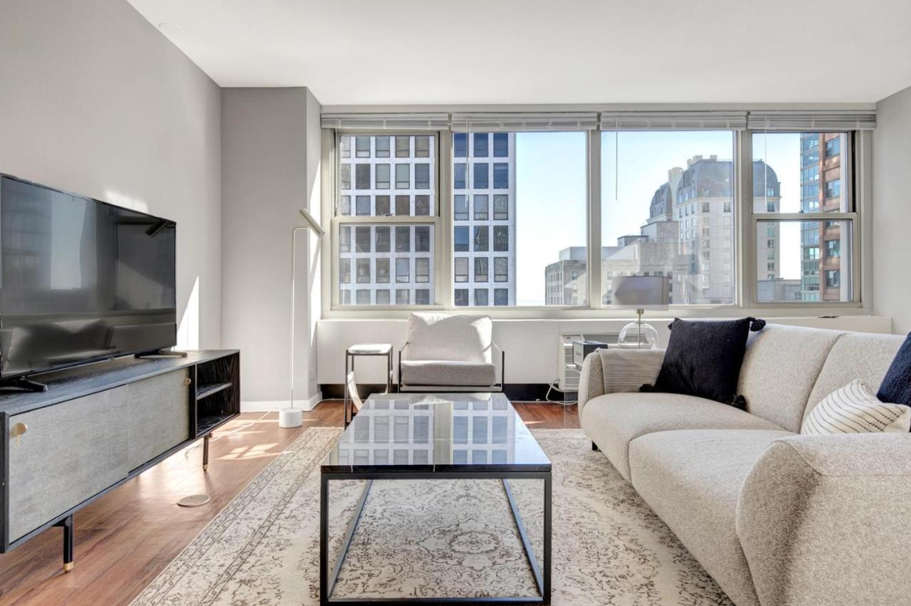 Apartment Gold Coast 3br W Gym Roof Nr Water Tower Chi-392 *