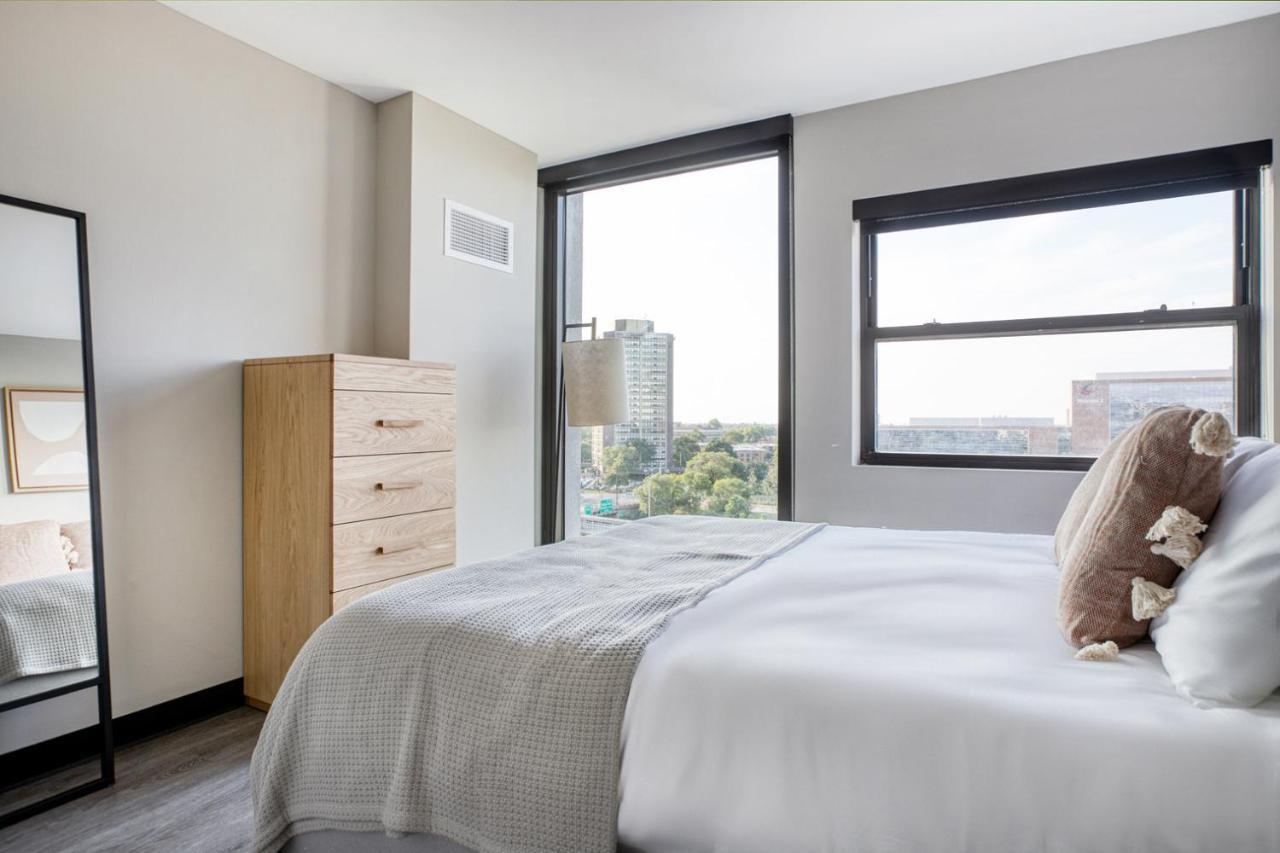 Medical District 1br W Gym Wd 1 Block To L Chi-429 Chicago