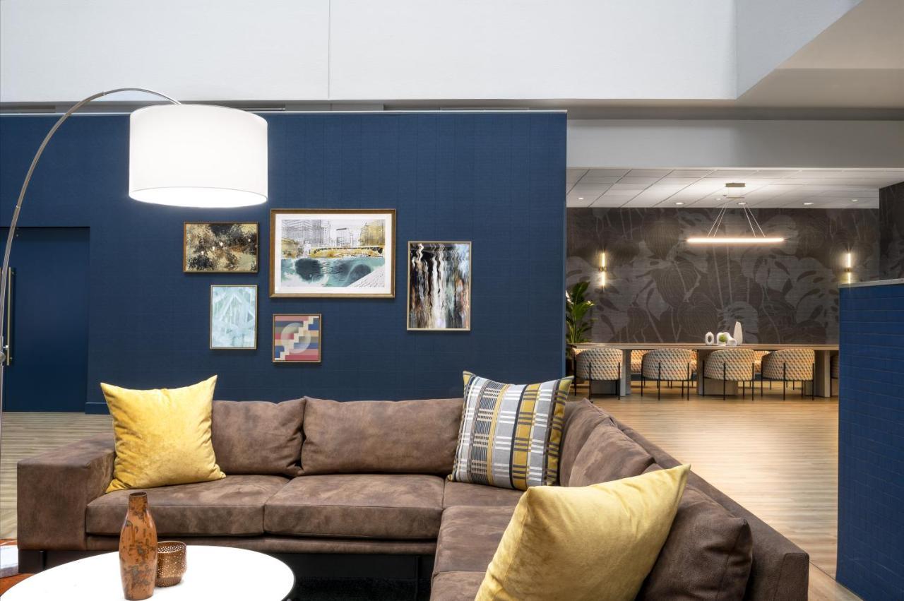 Voco Downtown - Riverwalk By Ihg Hotel Chicago