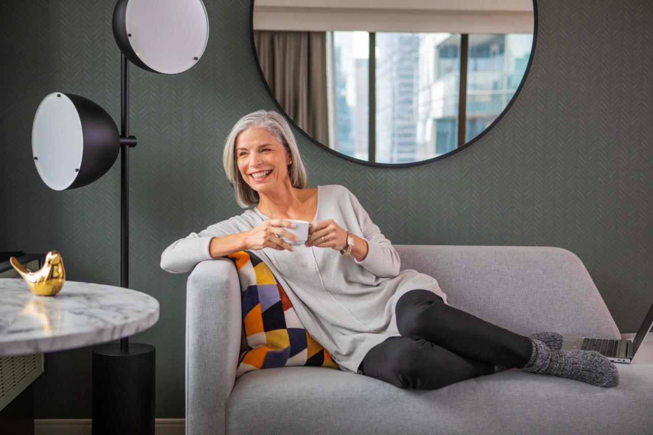 Voco Downtown - Riverwalk By Ihg Hotel