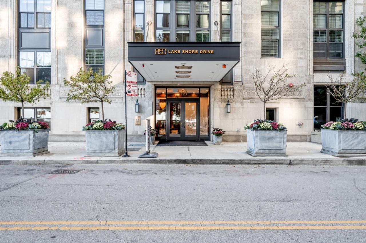 Streeterville 2br W Pool Roof Gym Nr Lakefront Chi-826 Chicago