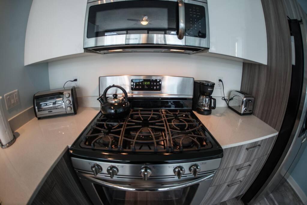 2 Bed 2 Bath Smart Loft In Prime Location Apartment