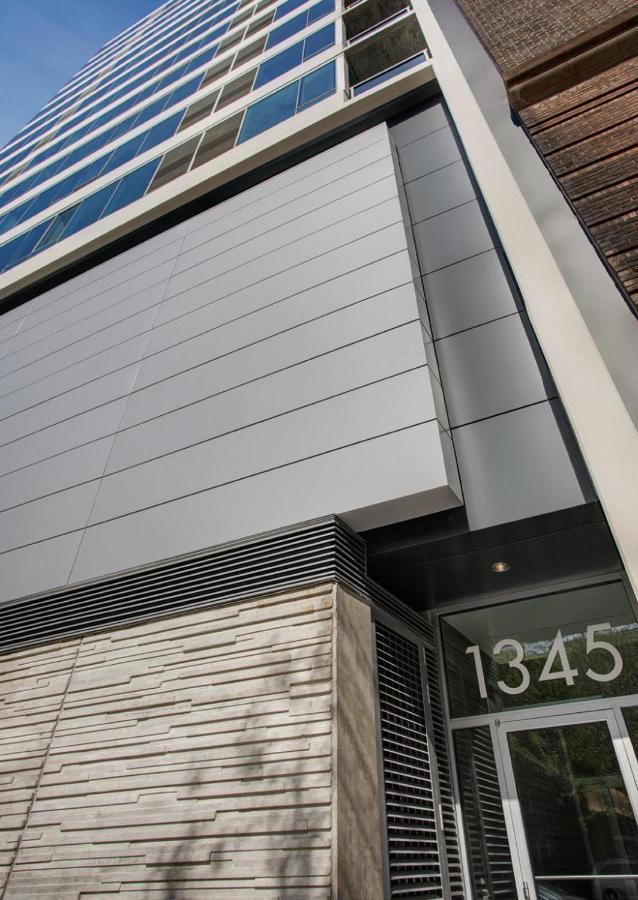 2 Bed 2 Bath Smart Loft In Prime Location Apartment *
