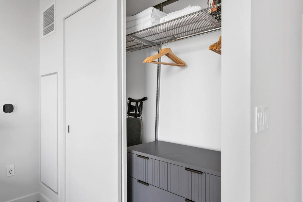 S Loop W Pool Gym Nr Grant Park Chi-739 * Chicago