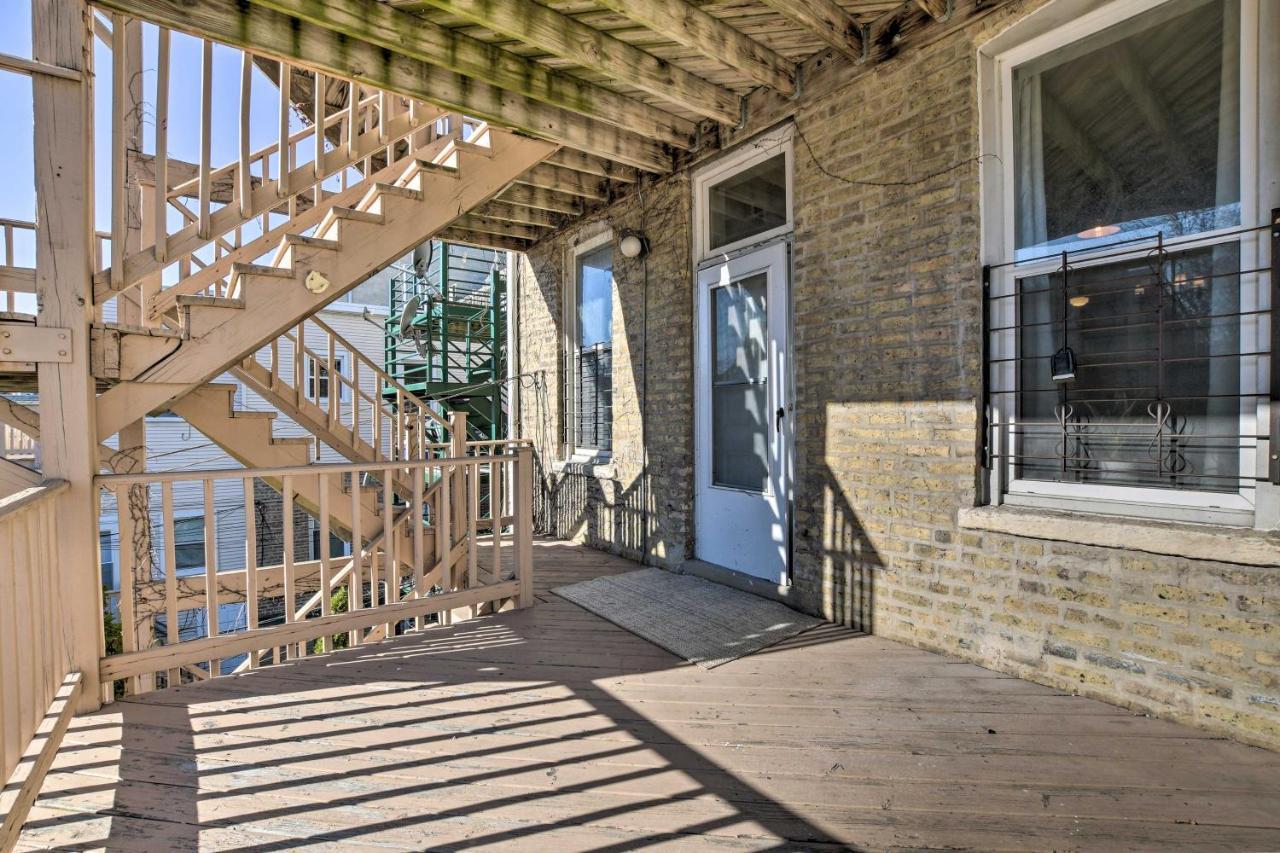 Elegant Retreat With Spacious Balcony! * Chicago
