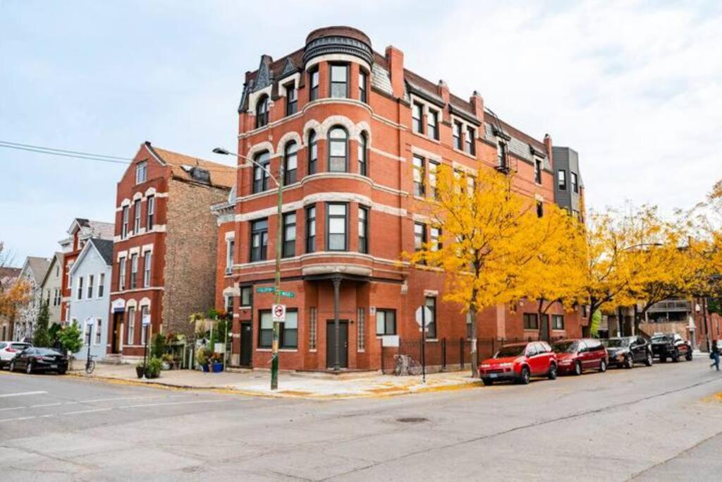 Luxurious Downtown 3 Bed 2 Bth * Chicago