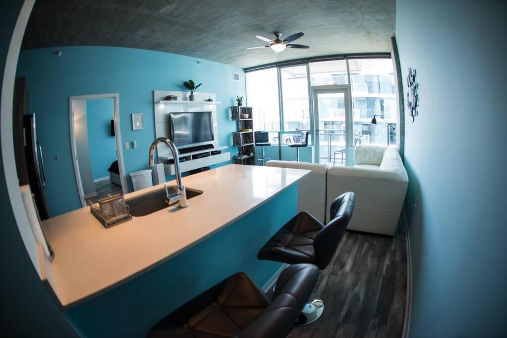 2 Bed 2 Bath Smart Loft In Prime Location Apartment Chicago