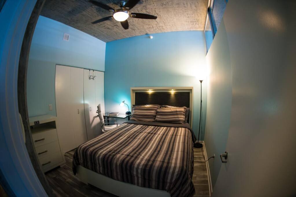 2 Bed 2 Bath Smart Loft In Prime Location Chicago