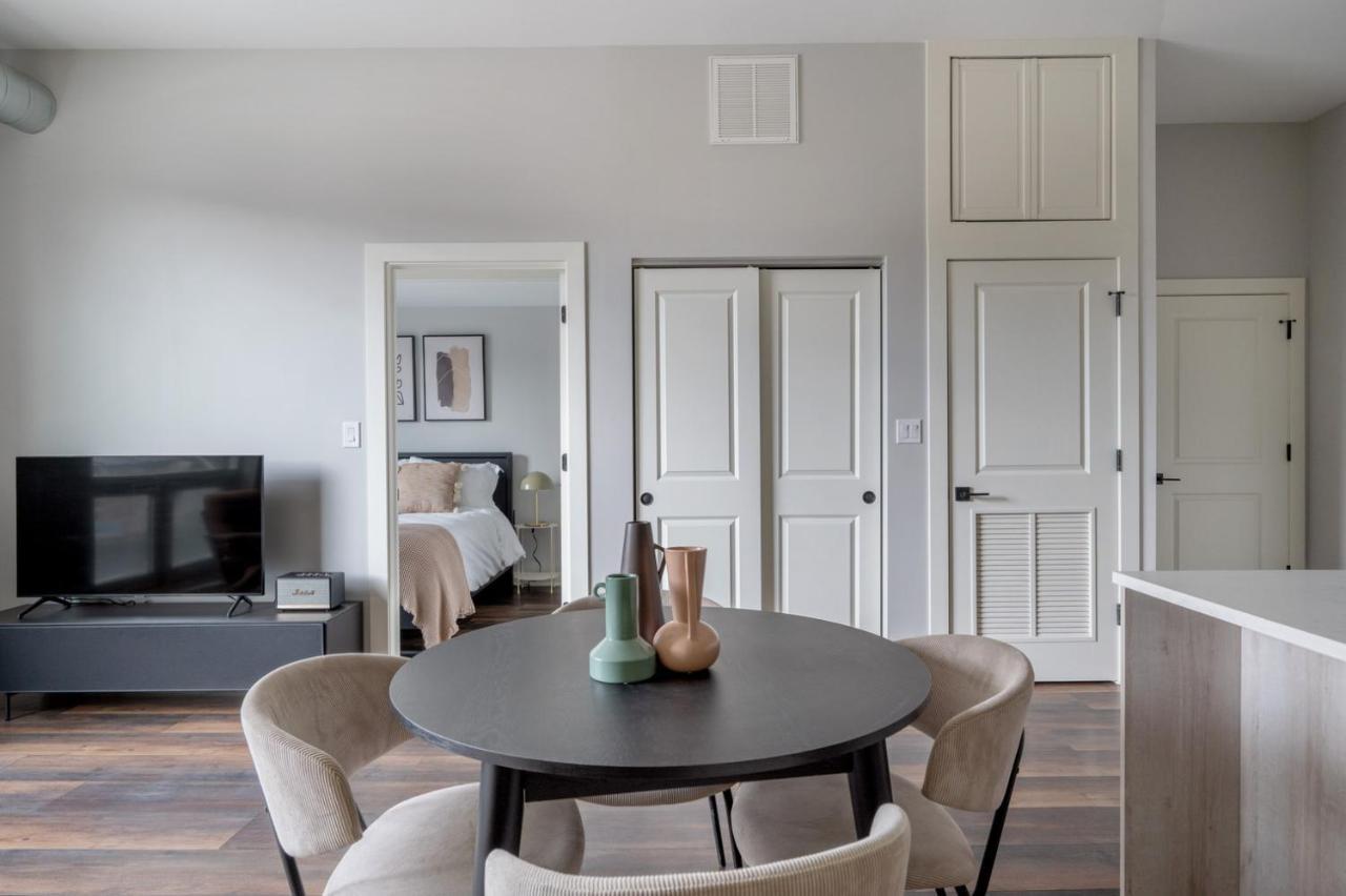 Lakeview 1br W Wd Nr Lakefront Chi-935 * Chicago
