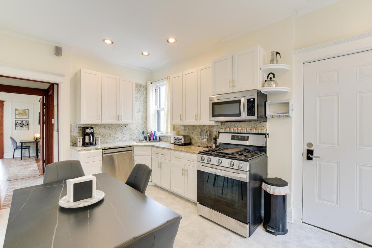 Chic About 1 Mi To Wrigley Field! Apartment Chicago