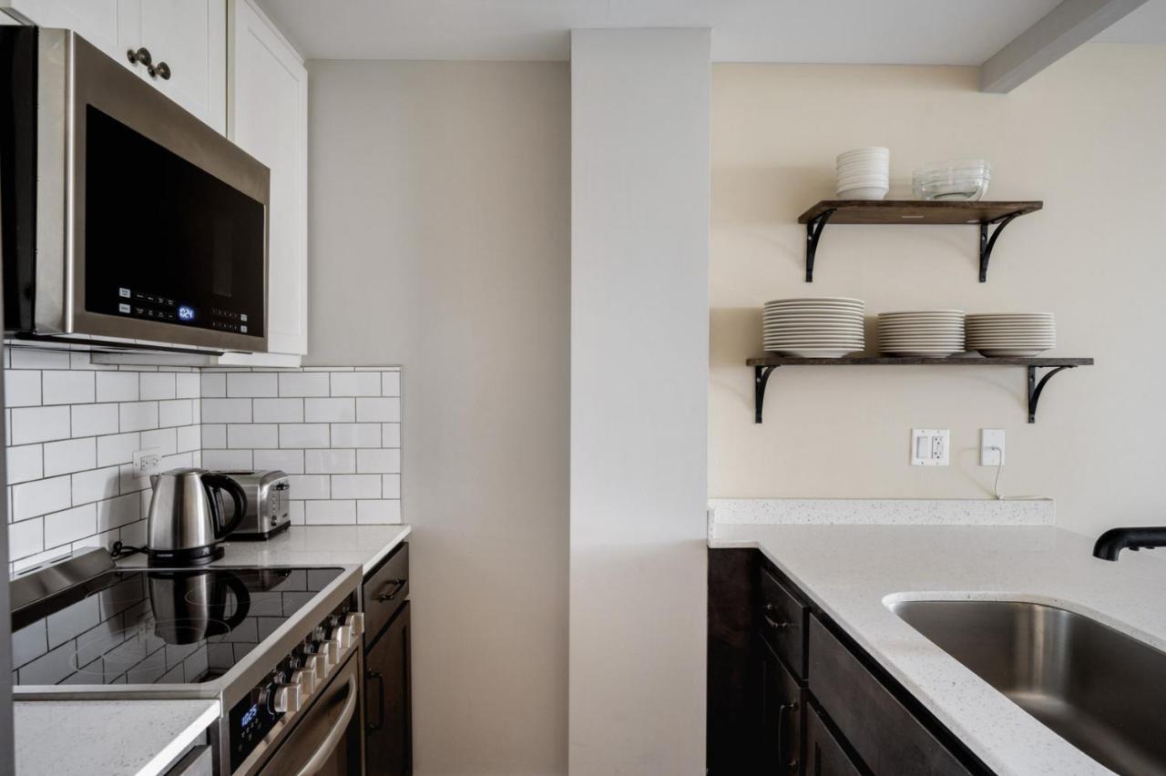 Edgewater 2br Nr Michigan Chi-925 Chicago