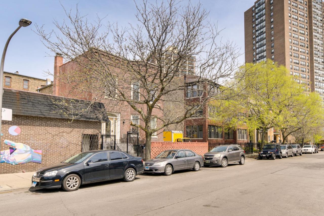 Chic About 1 Mi To Wrigley Field! Chicago