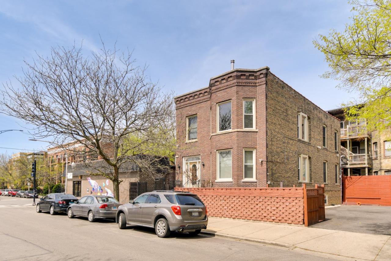 Apartment Chic About 1 Mi To Wrigley Field!