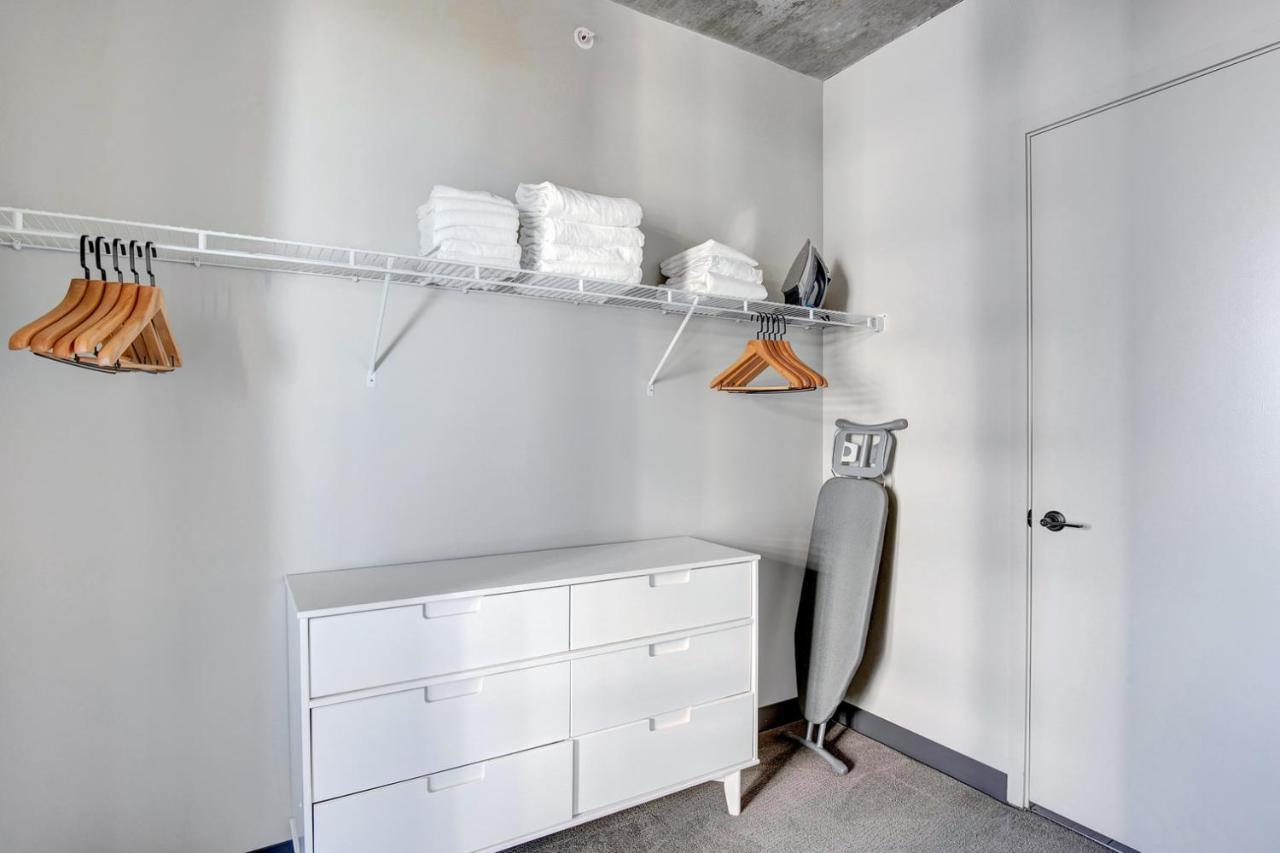 Apartment W Loop 2br W Gym Pool Lounge 2 Blocks From L Chi-489 Chicago