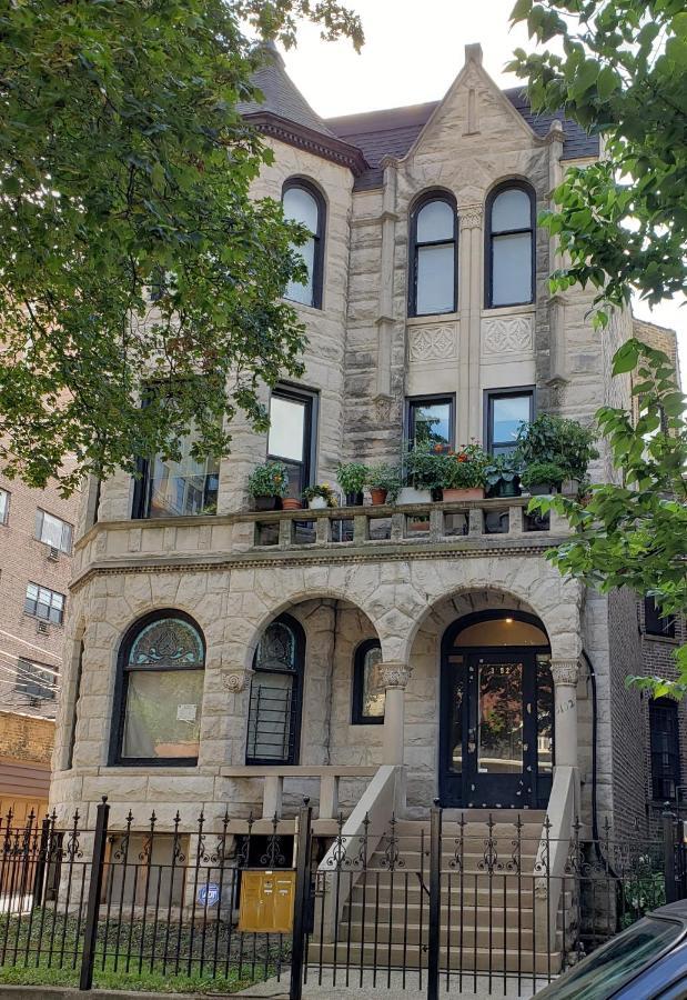 Sleeps 10-20 Free Tv & Parking Apartment *
