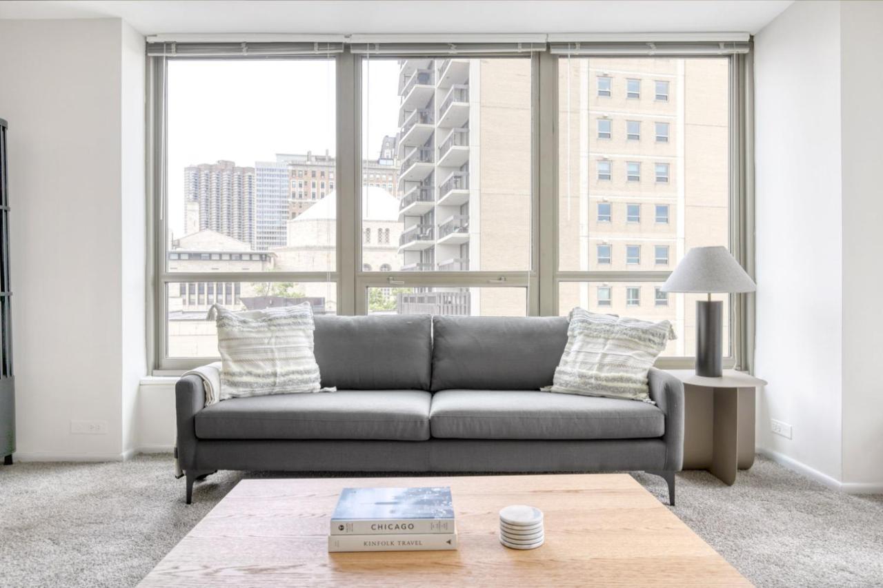 Lakeview 2br W Deck Pool Gym Nr Lincoln Park Chi-716 Apartment