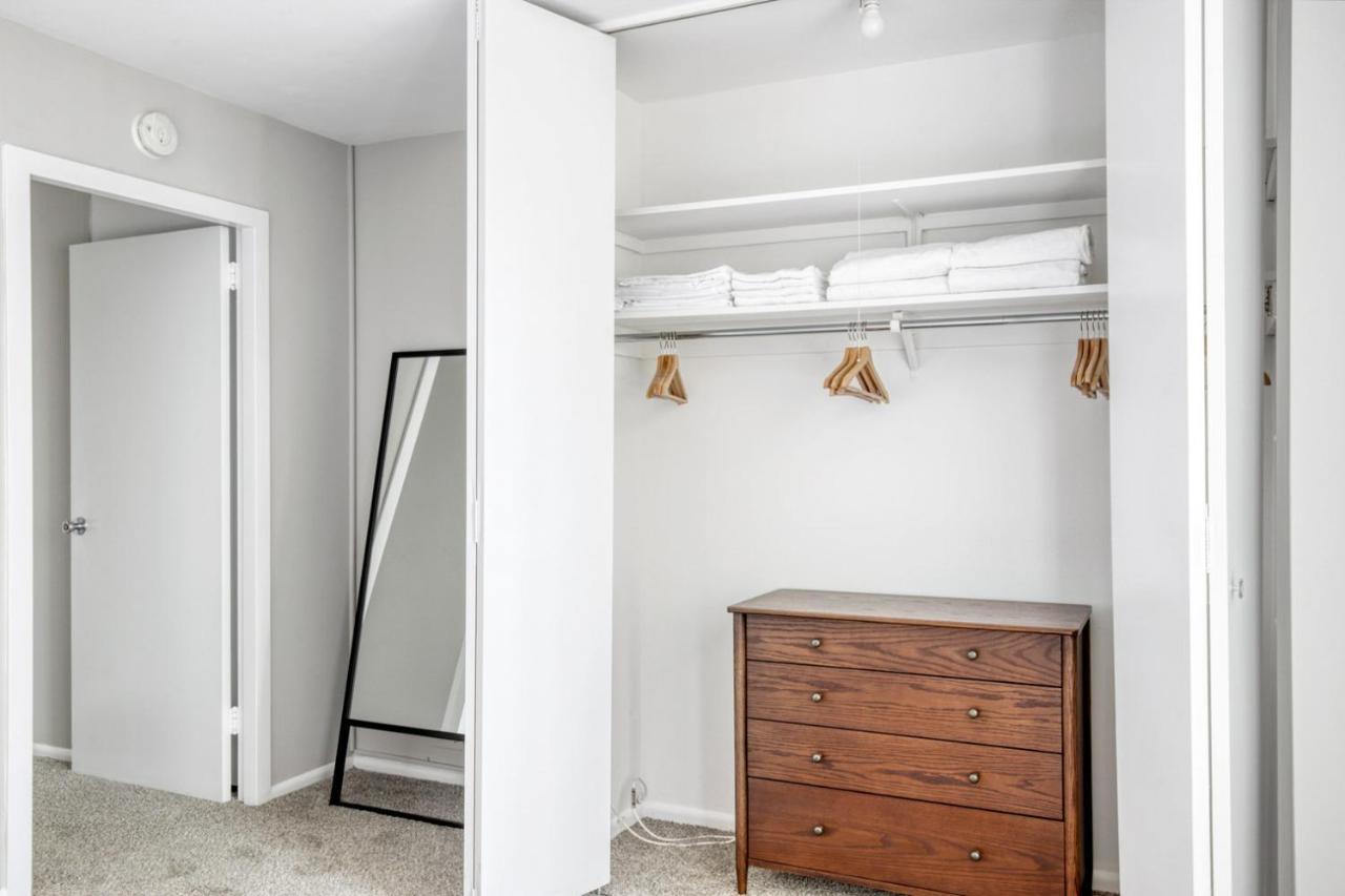 Apartment Lakeview 2br W Deck Pool Gym Nr Lincoln Park Chi-716
