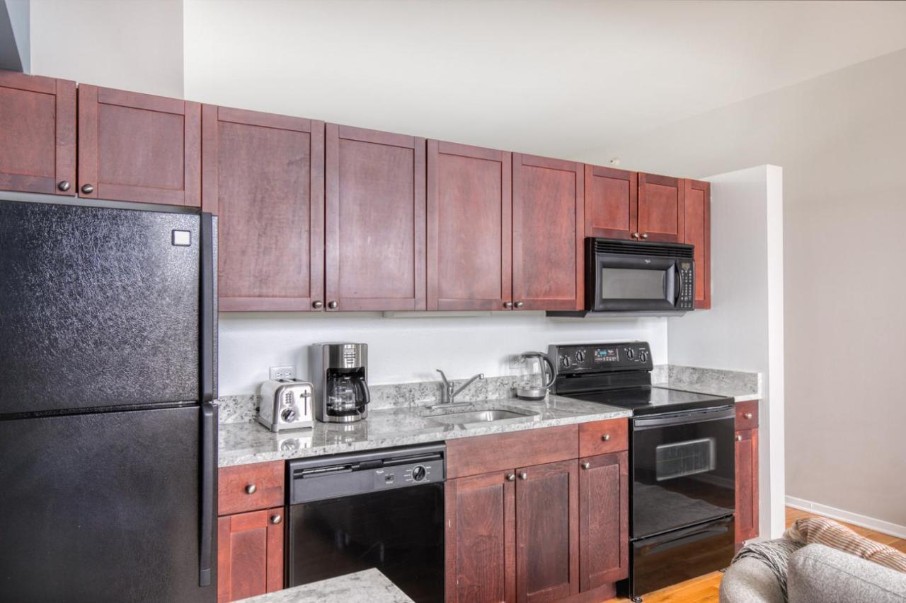 Loop 1br W Gym Doorman Same Block As L Chi-672 Chicago