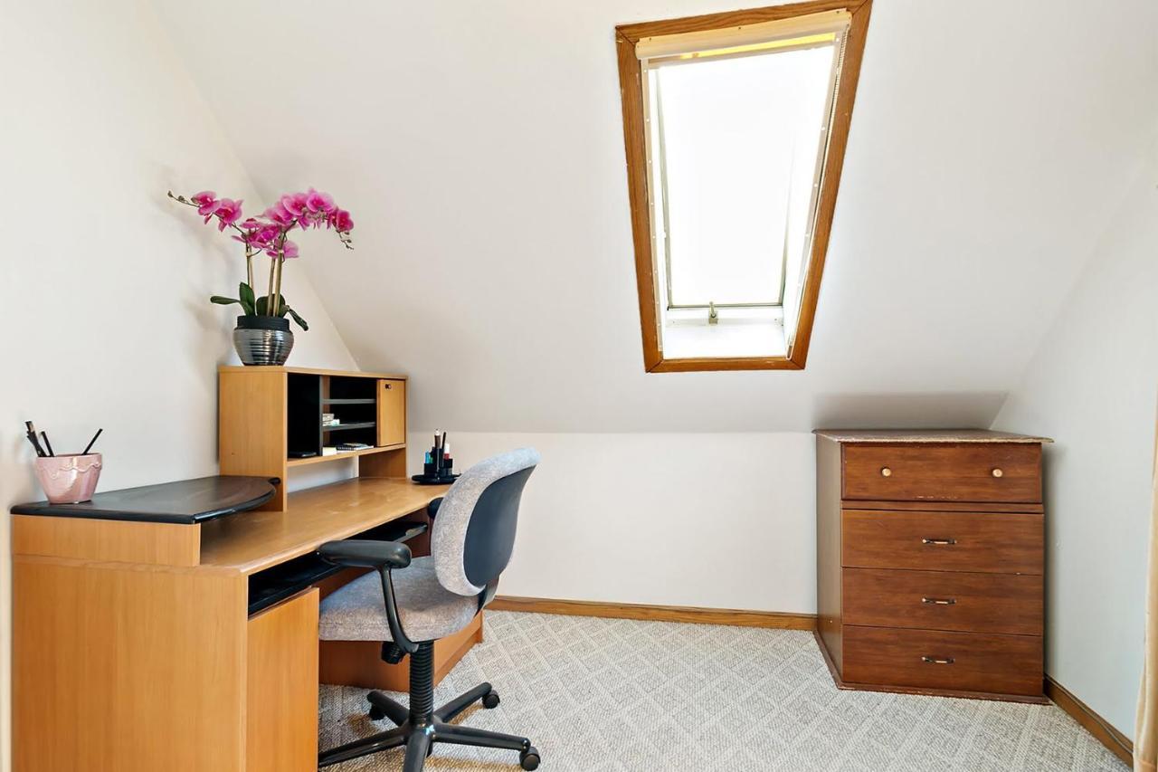 Logan Square - 2b:1b With Den Appartement