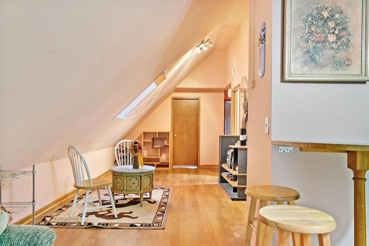 Logan Square - 2b:1b With Den Appartement *