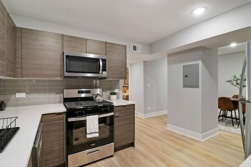 2br Luxurious With In-unit Laundry - Ashland B * Chicago