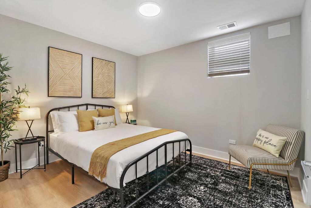 2br Luxurious With In-unit Laundry - Ashland B Chicago