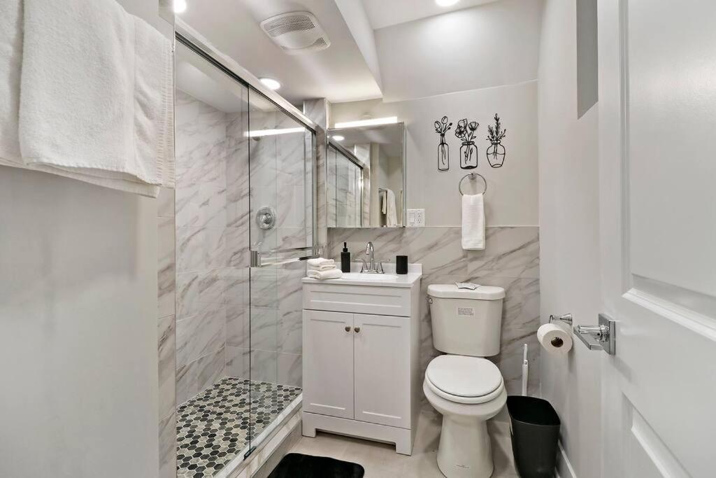2br Luxurious With In-unit Laundry - Ashland B