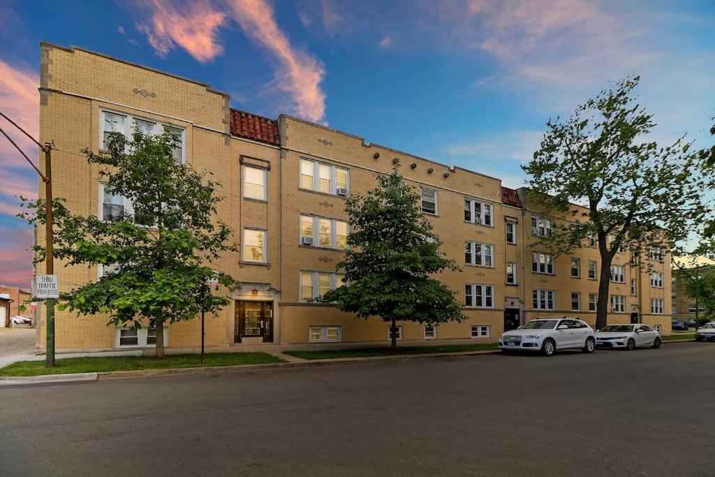 Spacious & Inviting 1br In - Cullom B2 Apartment Chicago