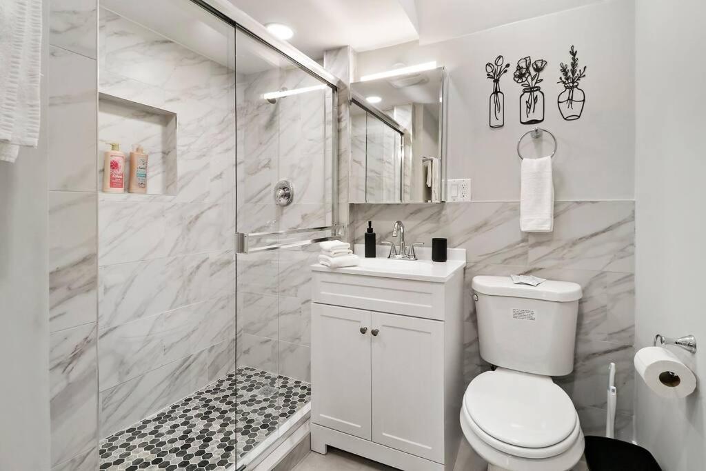 2br Luxurious With In-unit Laundry - Ashland B *