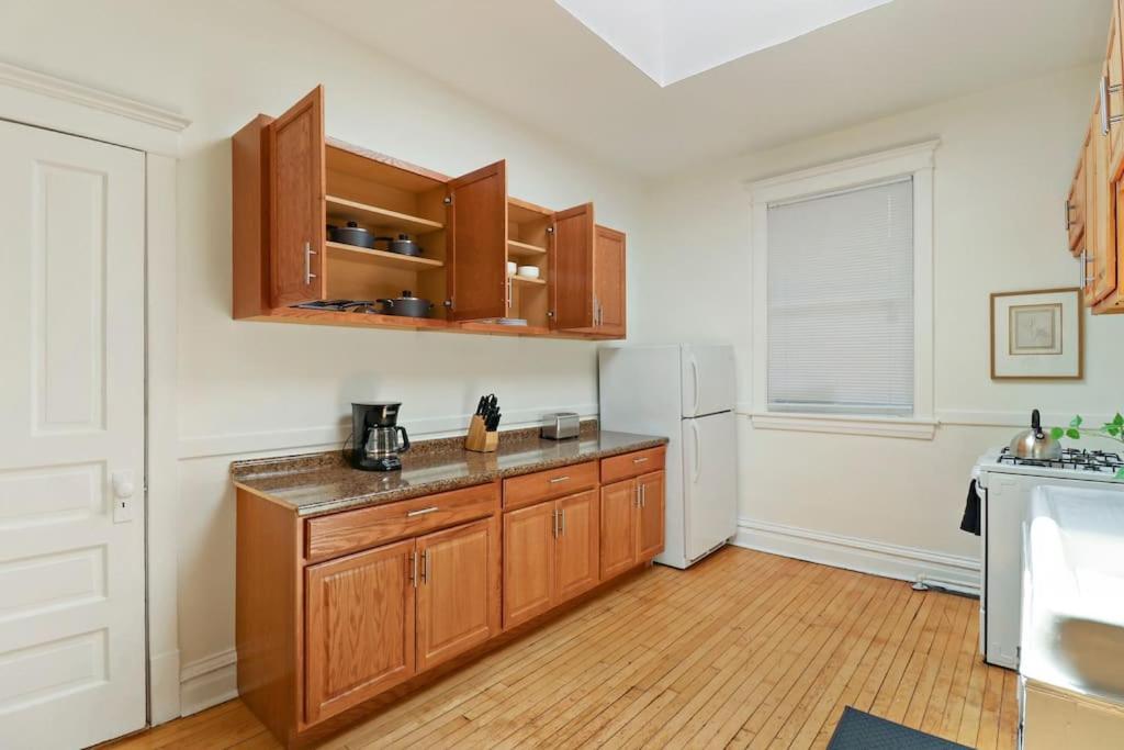 2-bedroom Cozy In Prime Location - Clark 2 Chicago