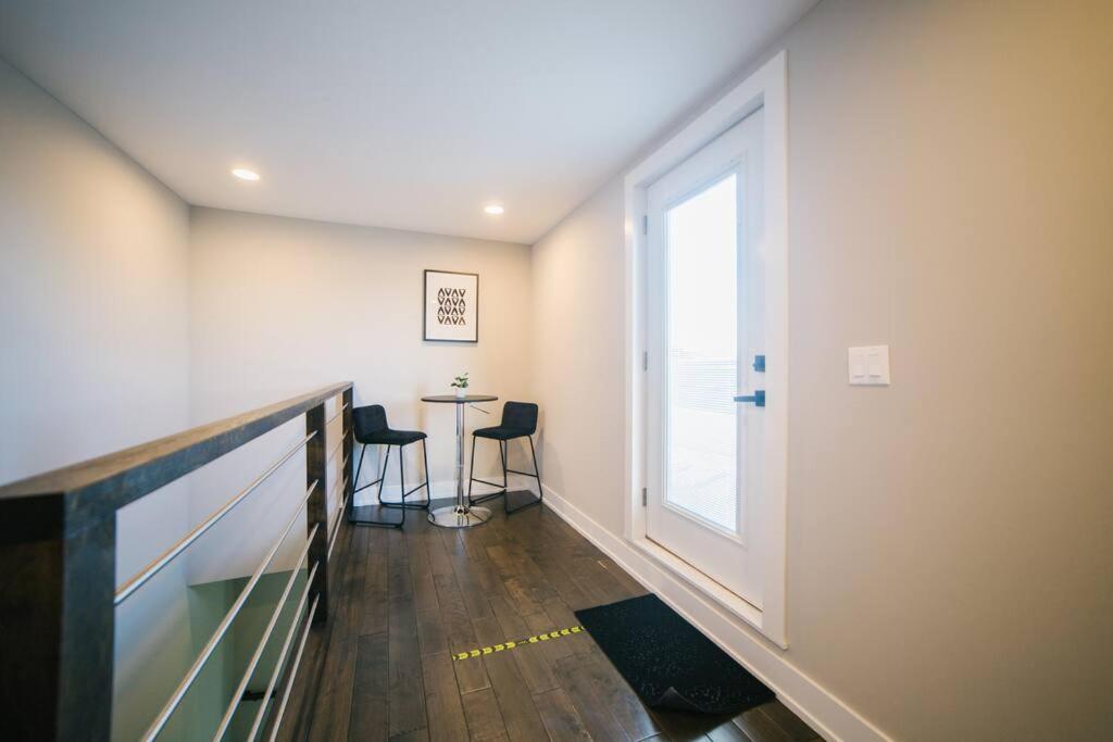 Magnificent New W/8 Beds & Free Parking * Chicago