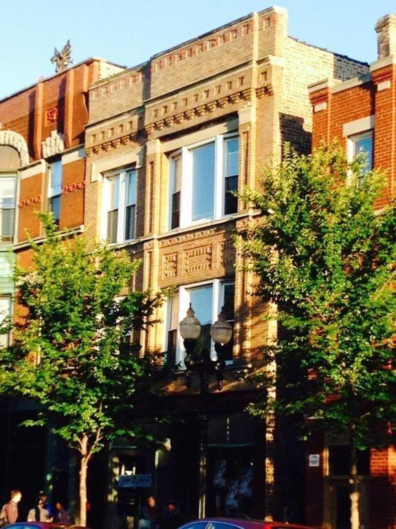 Bella On Taylor Street Chicago's Little Italy 1 Mile West The Loop & Uic Chicago