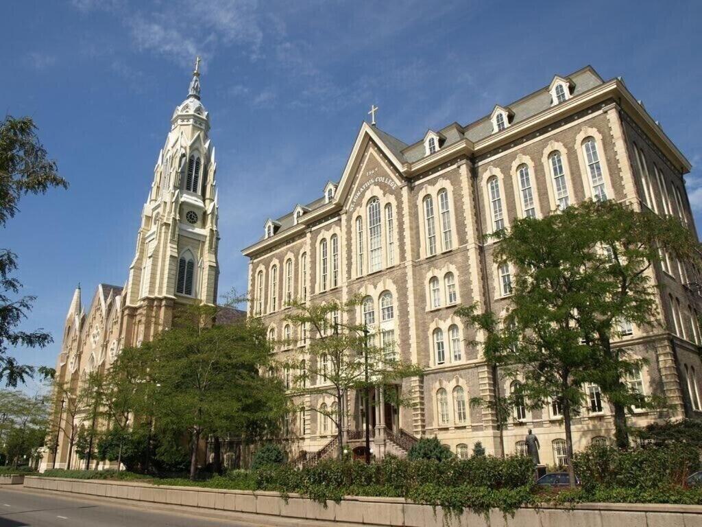 Apartment Bella On Taylor Street Chicago's Little Italy 1 Mile West The Loop & Uic Chicago