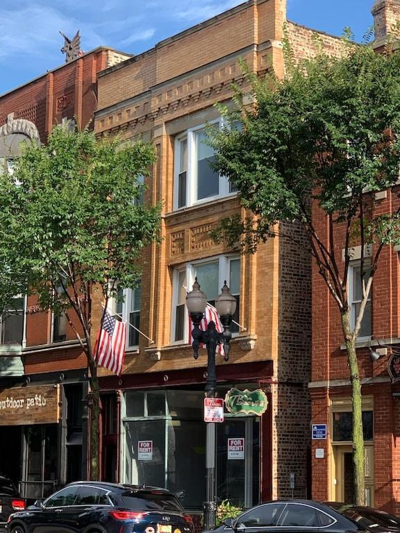 Bella On Taylor Street Chicago's Little Italy 1 Mile West The Loop & Uic Chicago