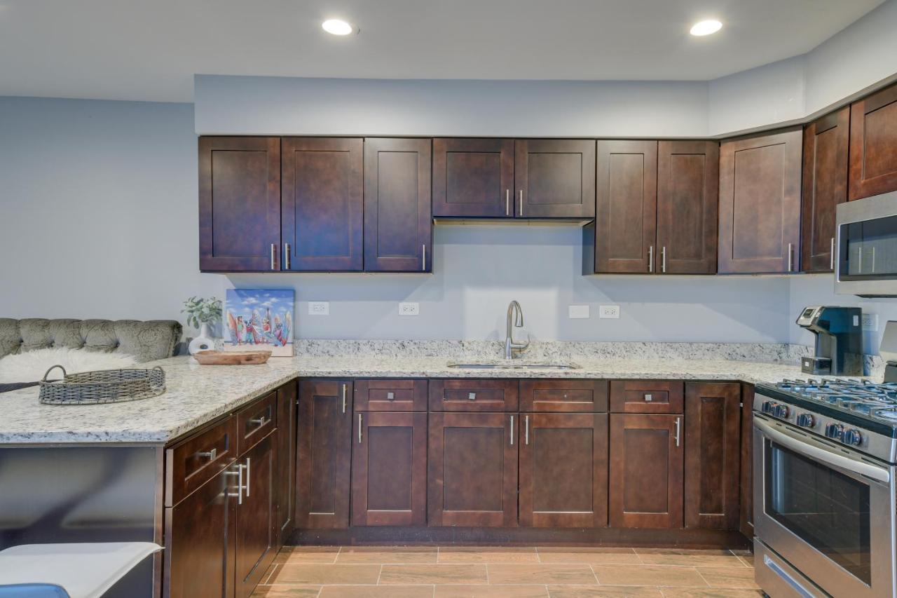 Apartment Vacation Near Parks! Chicago