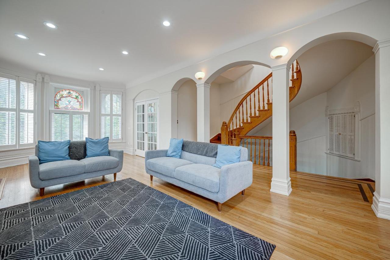 Free Parking And For All! Amazing 6 Bedroom In The Center Of It All! Apts Apartment