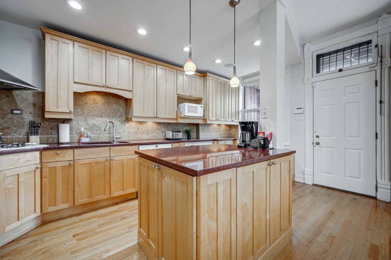 Free Parking And For All! Amazing 6 Bedroom In The Center Of It All! Apts Apartment