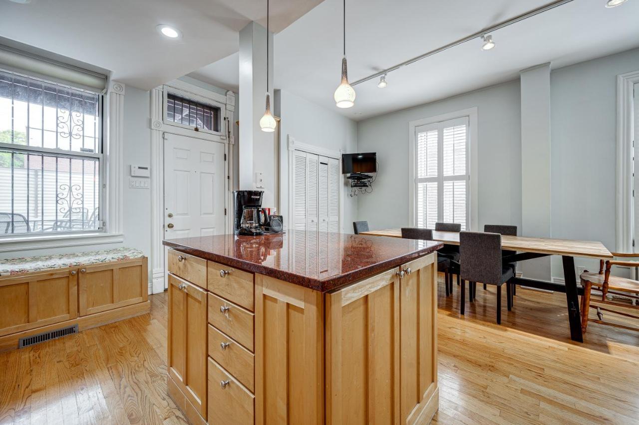 Apartment Free Parking And For All! Amazing 6 Bedroom In The Center Of It All! Apts *