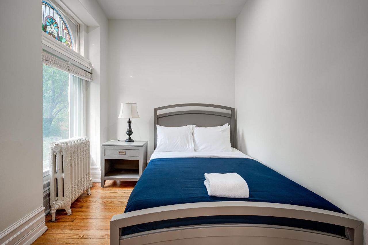 Apartment Free Parking And For All! Amazing 6 Bedroom In The Center Of It All! Apts *