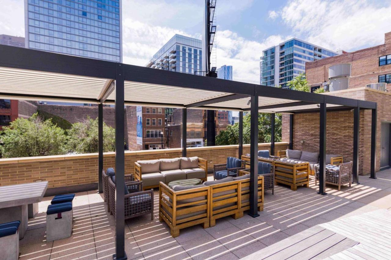Appartement W Loop 1br W Deck Pool Gym 3 Blocks To L Chi-646