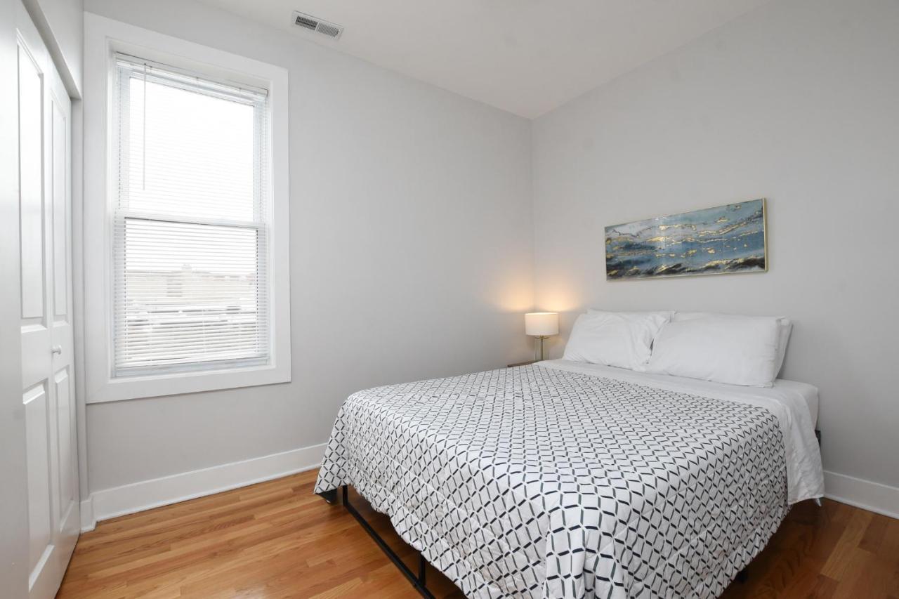 Contemporary In Irving Park *